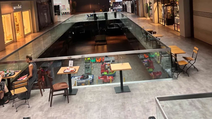Türkiye'nin ilk lüks AVM'si kapatıldı