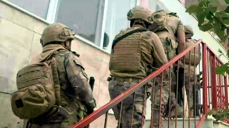 İzmir merkezli FETÖ operasyonu: 18 gözaltı