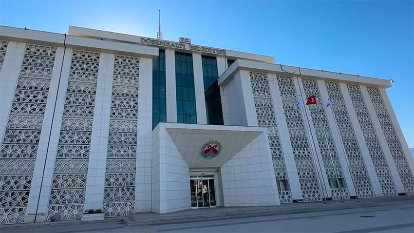 Döşemealtı Belediyesi'ne yolsuzluk operasyonu!