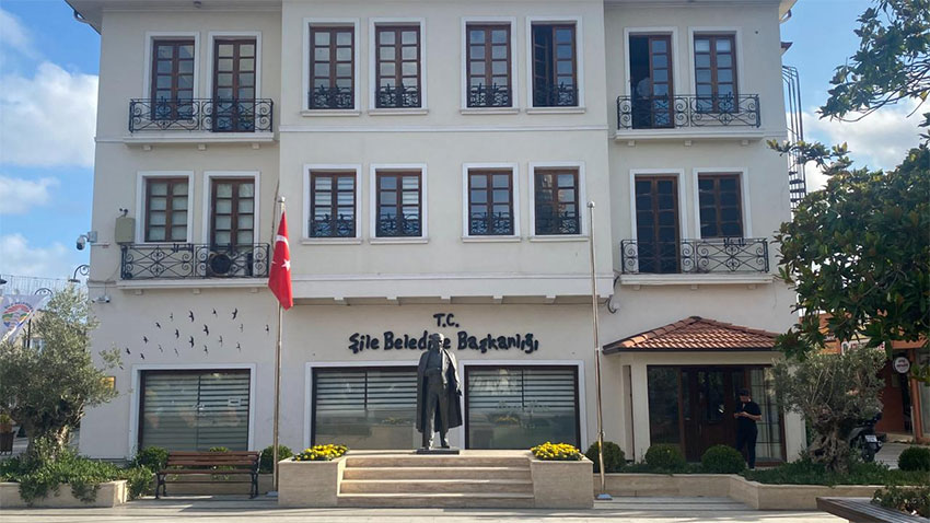 Şile Belediyesi’ne operasyon