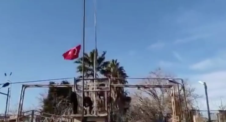 Ali Yerlikaya'dan bayrak provokasyonuna tepki