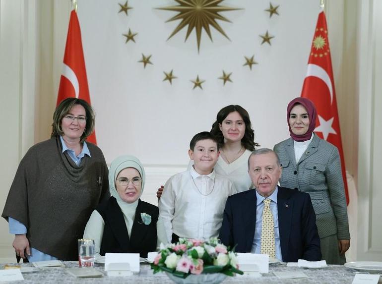Cumhurbaşkanı Erdoğan: Türkiye sınırları ve sınırların ötesinde her türlü adımı atmaktadır
