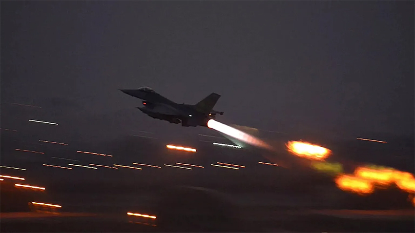 Balıkesir'de F-16 savaş uçağı düştü!