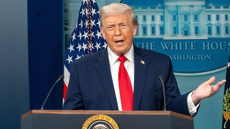 Trump: İran koşulsuz teslimiyet yapacak