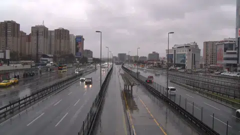 Bayram sabahı İstanbul’da yollar boş kaldı