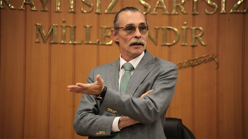 Erdal Beşikçioğlu görevden uzaklaştırıldı