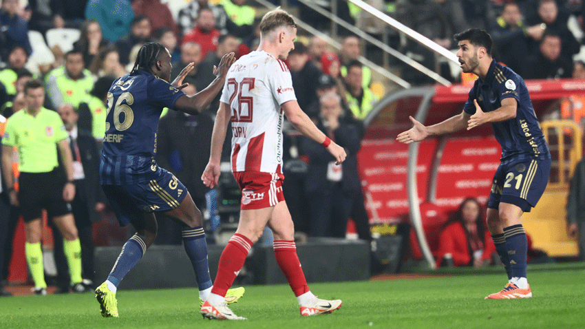 Fenerbahçe, Antalya'da iki altın puan bıraktı