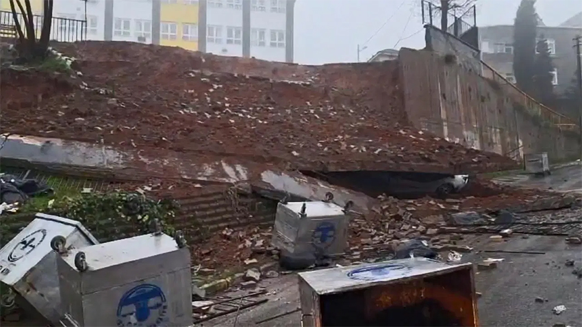 Maltepe'de ortaokulun istinat duvarı çöktü