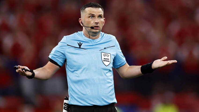 Kosova - Türkiye maçını Michael Oliver yönetecek