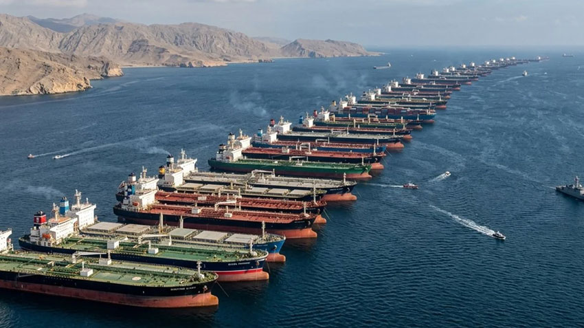İran, Hürmüz Boğazı'nı şartlı açtı