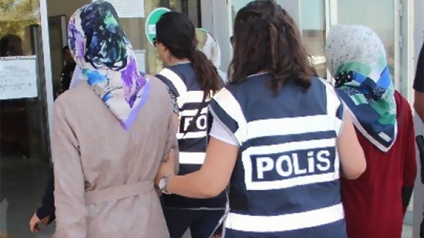 FETÖ'nün ev ablalarına operasyon!