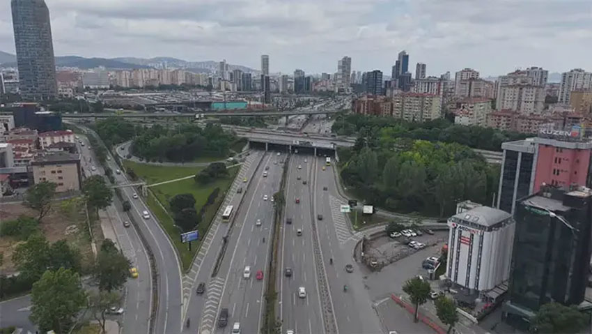 Bayram öncesi İstanbul'da yollar boş kaldı