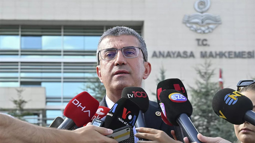 CHP sanal medya yasasını AYM'ye taşıdı
