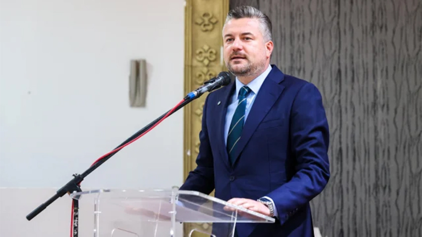 Buca Belediyesi'ne şafak  operasyonu!