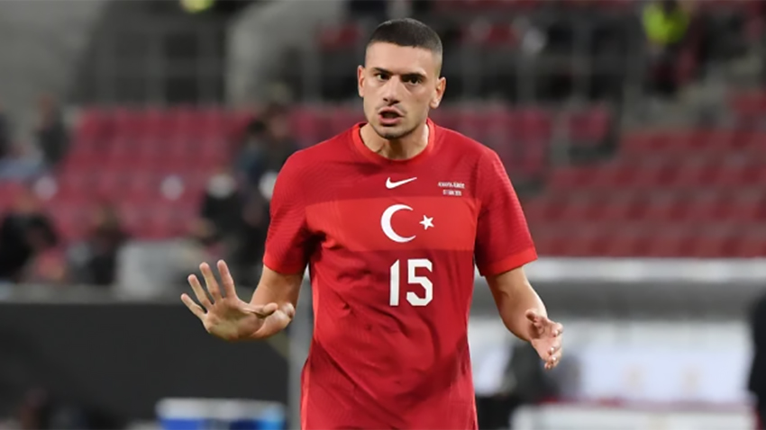 Fenerbahçe'de Merih Demiral sesleri!