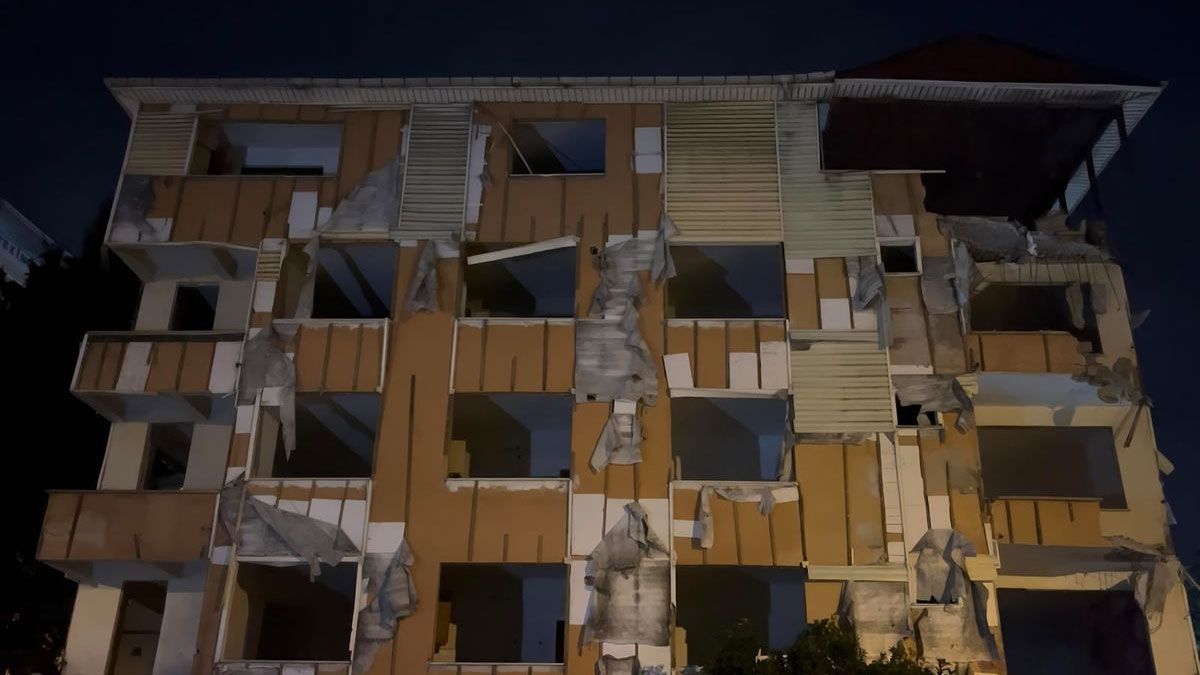 Kartal'da 5 katlı binada çökme paniği
