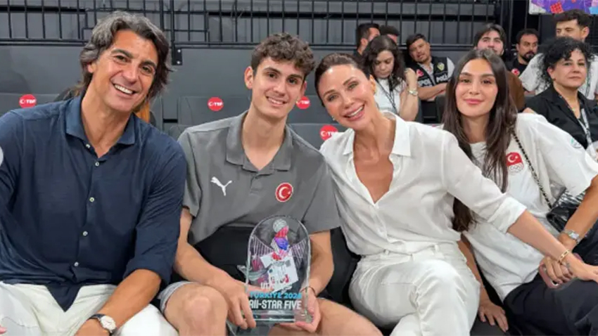 İbrahim Kutluay ve Demet Şener'den aile tatili