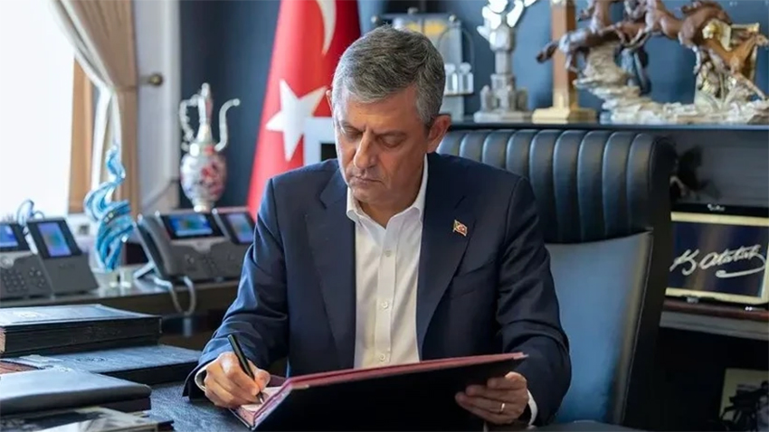 Özgür Özel CHP'den istifa etti