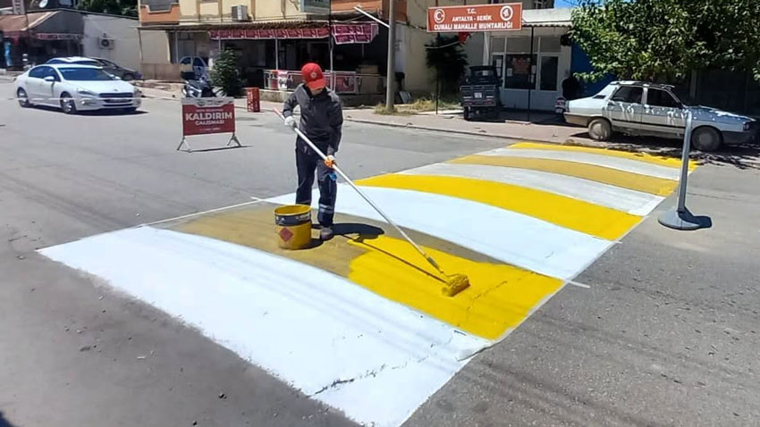 Serik'te yollar daha güvenli hale geliyor