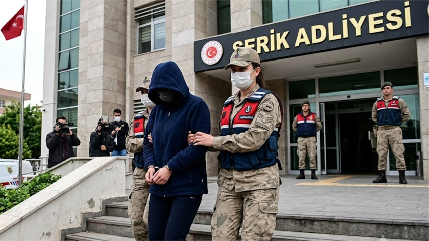 Serik'te dolandırıcılık operasyonu; 4 gözaltı