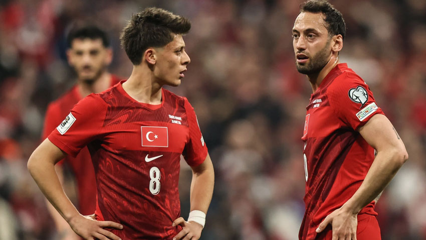 Hakan Çalhanoğlu'ndan Arda Güler'e jest
