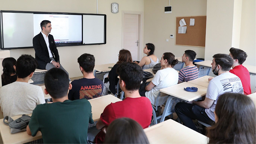 Gökhan Yüksel "Gençlerimizin eğitimini önemsiyoruz"